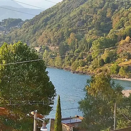 Regina Lake Como Dorio