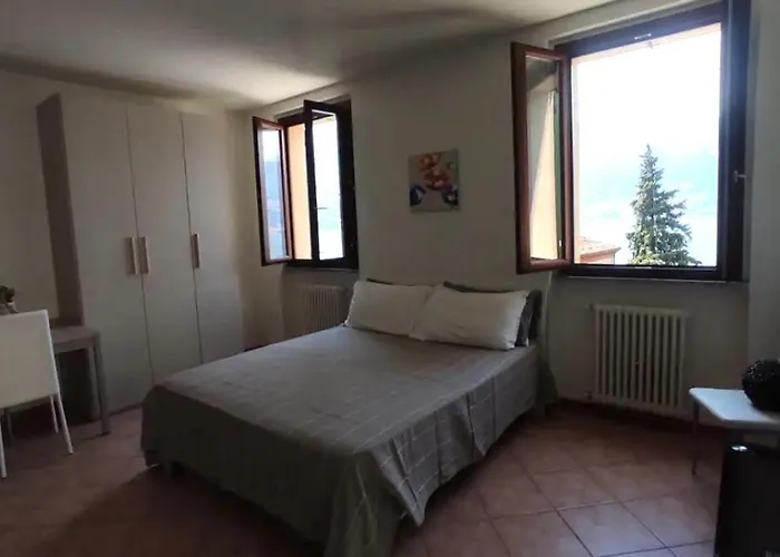 Regina Lake Como