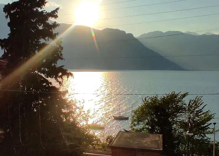 Regina Lake Como Dorio