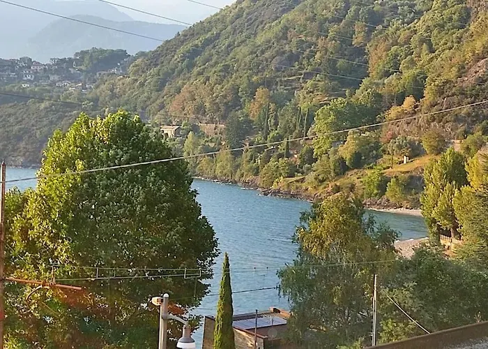 Regina Lake Como Dorio